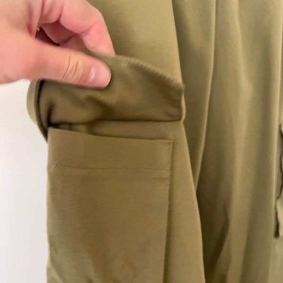 Lightweight pull-on cargo pants cut in a wide-leg - Picture 3 of 7